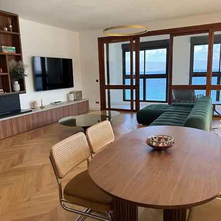 Hyper Centre, Front De 아작시오