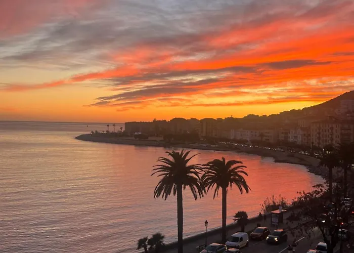 Апартаменты Hyper Centre, Front De *