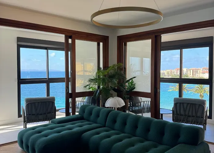 Hyper Centre, Front De Аяччо