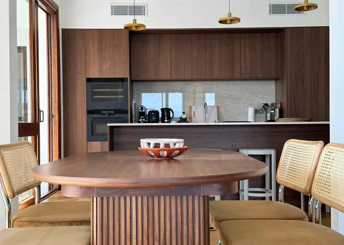 Hyper Centre, Front De Daire *