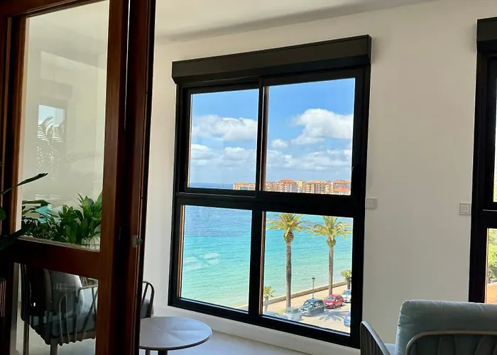 Hyper Centre, Front De *