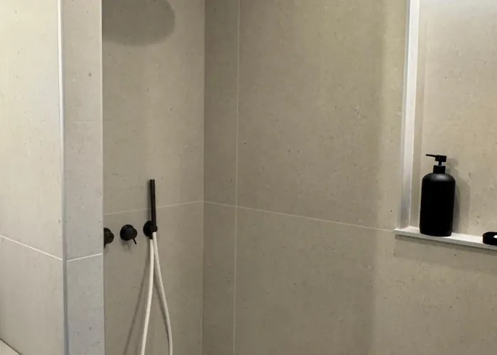 Hyper Centre, Front De